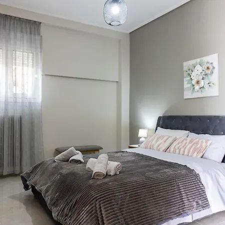 Valia's House アパート カランバカ