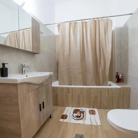 Valia's House شقة كالامباكا